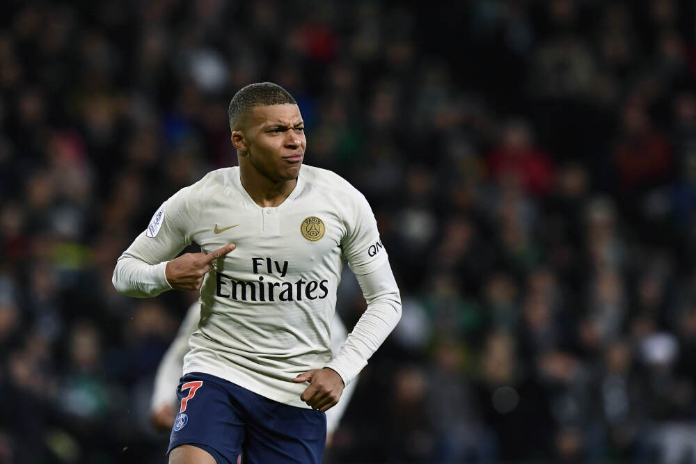 844美元的凉鞋，让Prada低头道歉 ｜ 贵圈